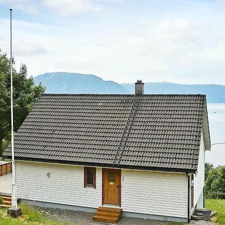 Feriehus Holiday Home Aven