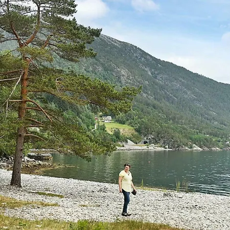 Holiday Home Aven Hyllestad